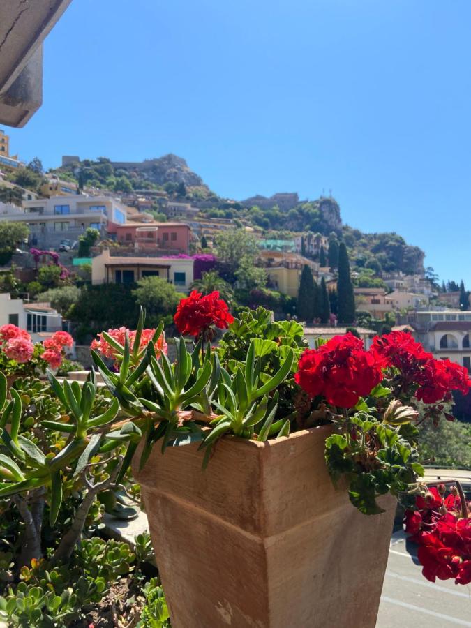 Villa Centaurea Apartment With Private Parking Taormina Exteriör bild